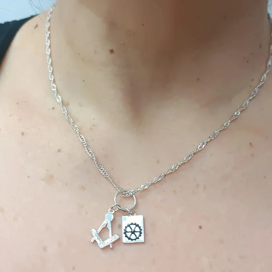 Cadena y Colgante Mecánicos Plata