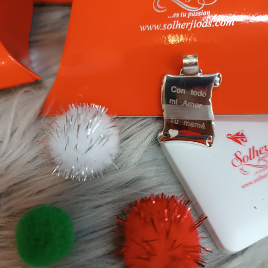 Colgante Placa Pergamino Personalizado Plata.