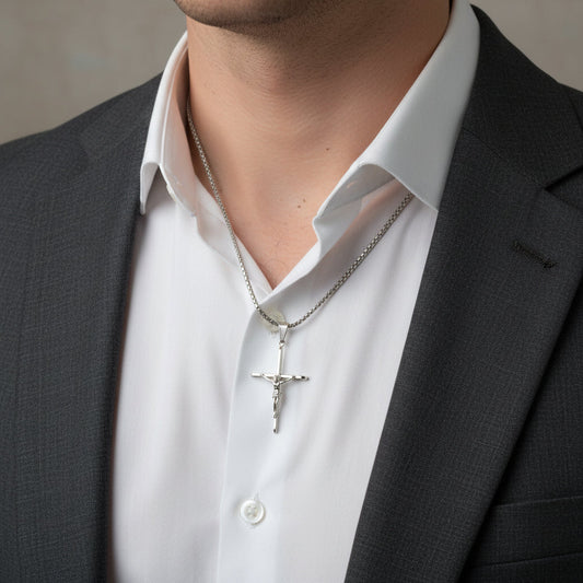 Cadena con colgante de Cristo crucificado M plata