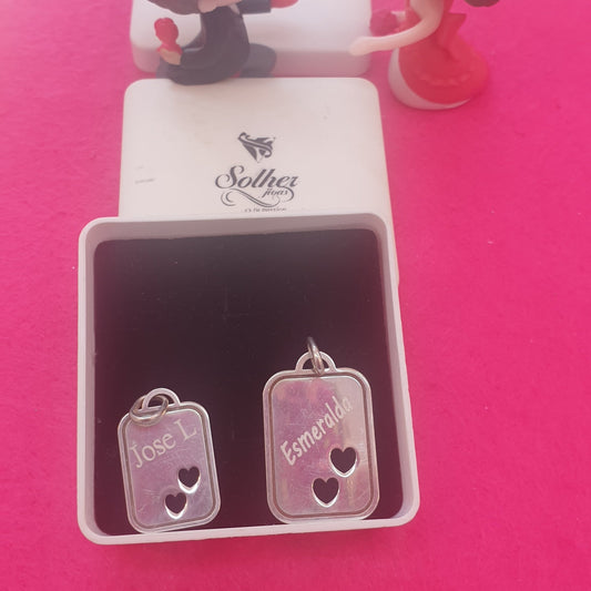 Colgante Placa Dos Corazones.