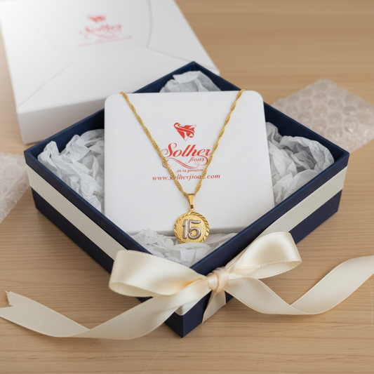 Cadena con Colgante Quince con  Relieve