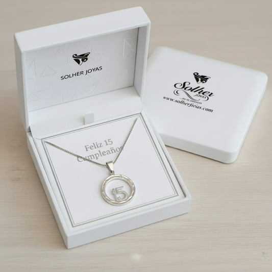 Cadena con Colgante Quince en un Aro Plata-