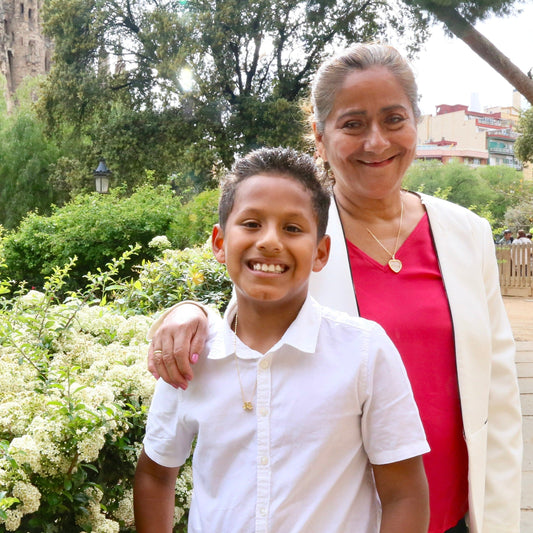 Gargantilla Hijos en Nácar con corte de corazónGold.